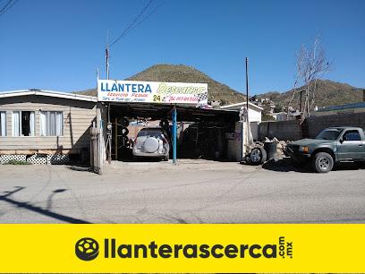 Llantera Descanso en Tecate